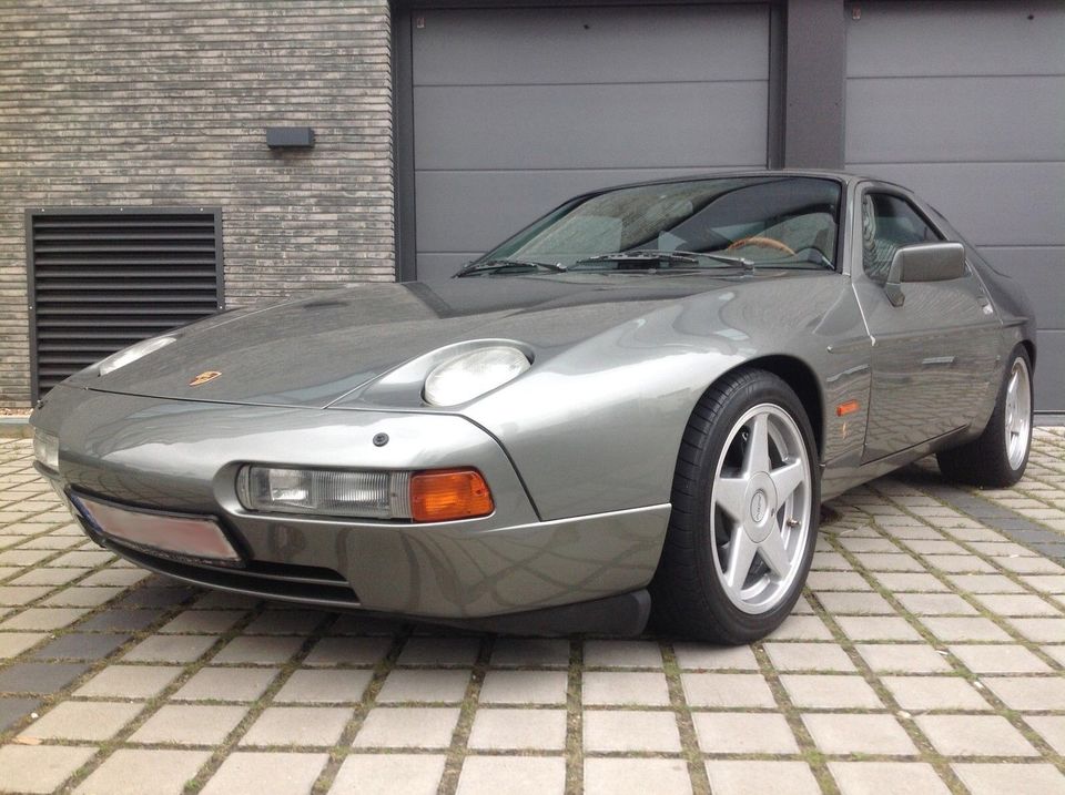 Porsche 928 S4 Scheunenfund aus Sammlung Oldtimer in Havelsee