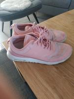 Nike Sneaker Schuhe rosa Gr. 39 Niedersachsen - Bad Bevensen Vorschau