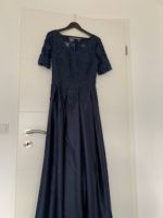 Neu**Königinnenkleid mit Schleppe**Gr. 38**dunkelblau Nordrhein-Westfalen - Leopoldshöhe Vorschau