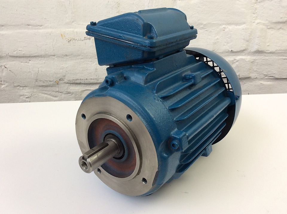 WEG W22 Elektromotor Drehstrom Motor TE1BF0X0 0.55kW, 1410 r/min in Korschenbroich