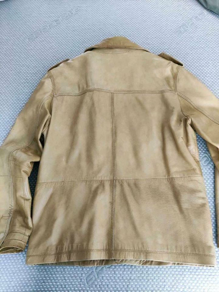 Lederjacke von Mustang beige Gr. L in Sankt Augustin