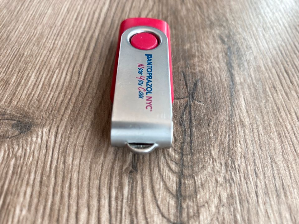 USB Stick Pantoprazol NYC Basic Line Rot Rosa 1GB in Tuttlingen