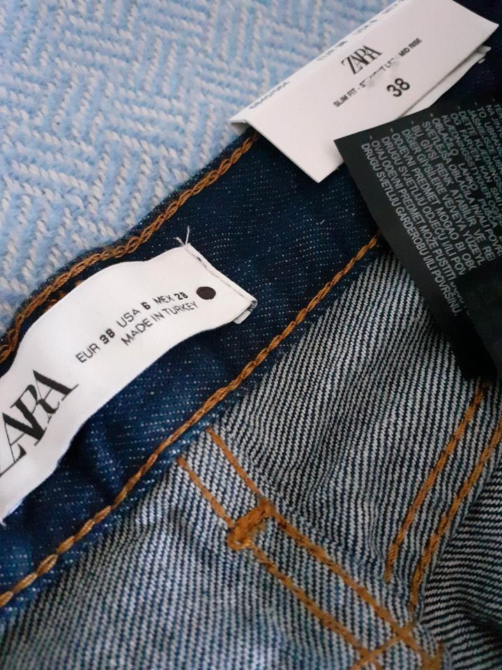 Zara Jeans Straight-Neu Gr.38 M in Hannover