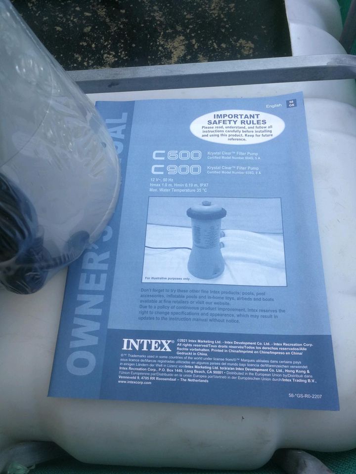 Intex Filterpumpe Poolpumpe C900 neu in Lommatzsch