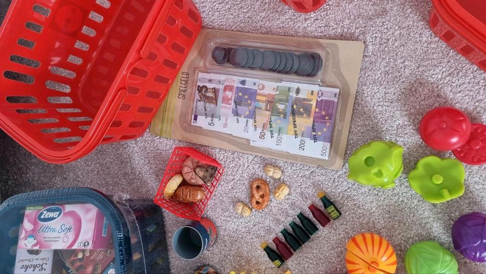 Neuer gefüllter Eibkaufskorb und Spielgeld in Stammham b. Ingolstadt