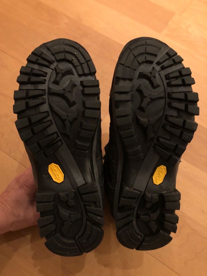 Jack Wolfskin Bergschuhe Vibram Größe 40,5 in Oberstaufen