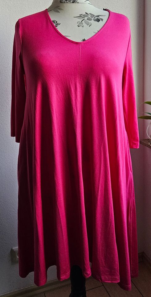 wunderschönes Sommerkleid Gr. 42 pink 3/4 Arm neu in Albstadt