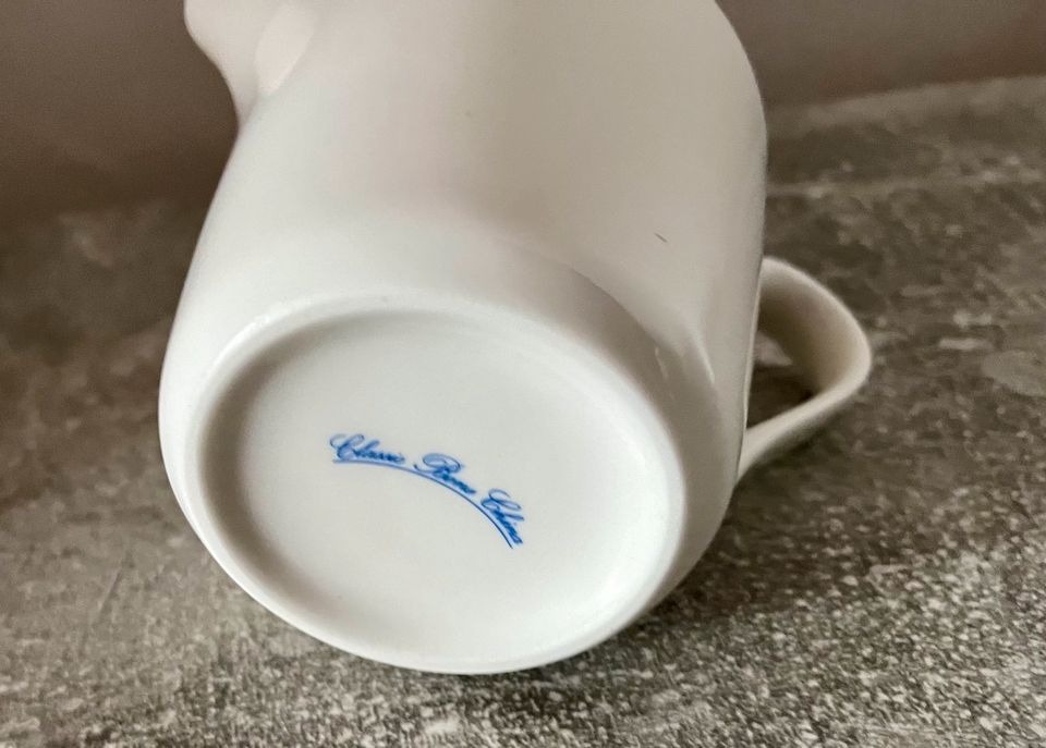Kaffee Geschirr,China Porzellan Art für 12 Personen,neuwertig in Neu Wulmstorf