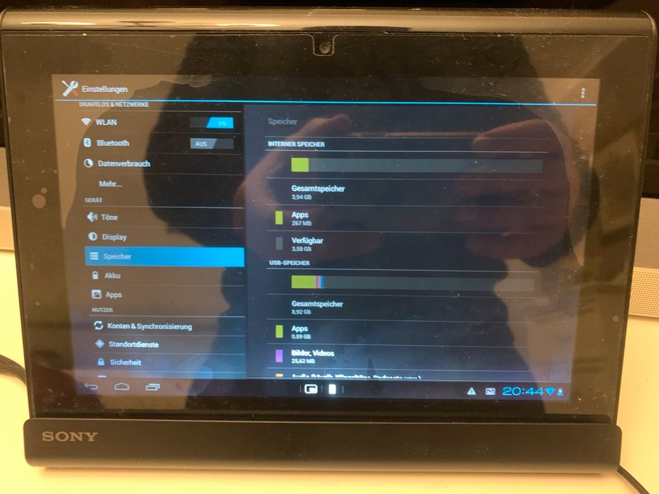 Sony Tablet SGPT111DE/S 4 GB mit Dockingstation und Netzteil in Eschborn