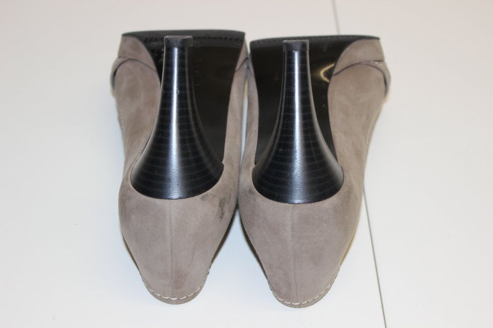 PETER KAISER Pumps 38 Schuhe High-Heels Peeptoes Taupe Leder in Duisburg