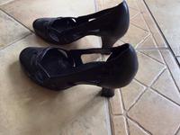 Sehr schicke  Damenschuhe Pumps Gr. 38 Caprice schwarz Sachsen - Plauen Vorschau