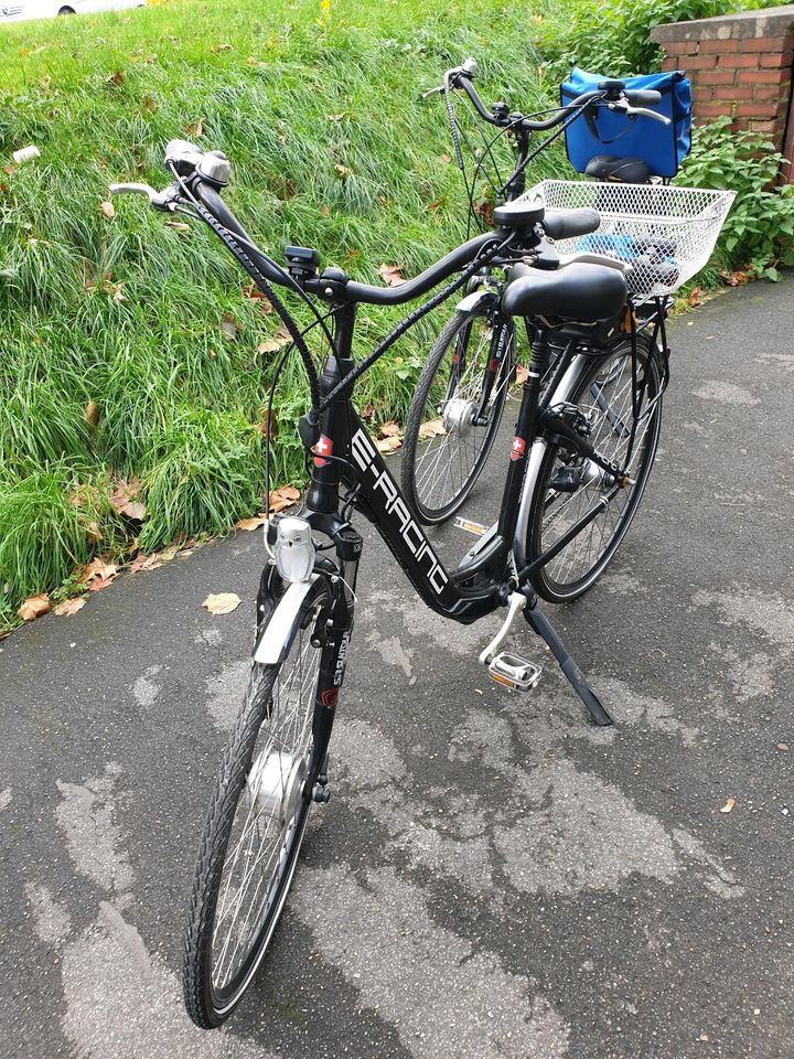 E-Bikes Cityfahrad, tiefer Einstieg in Köln