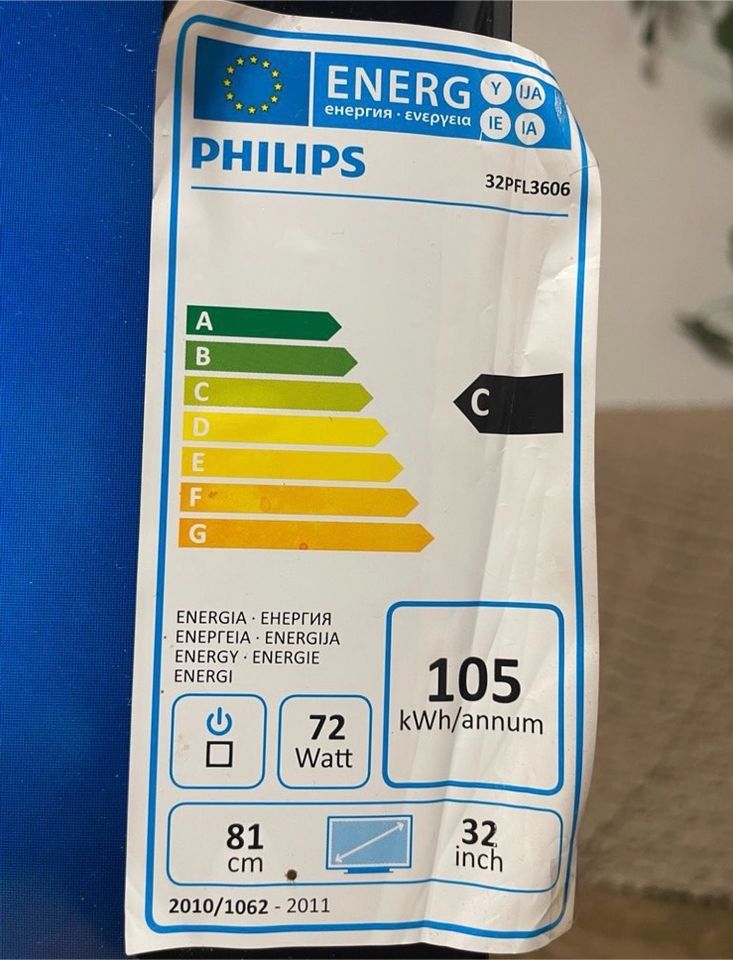 Philips Fernseher 32PFL3606 32 Zoll,Fernbedienung & Wandhalterung in Esslingen