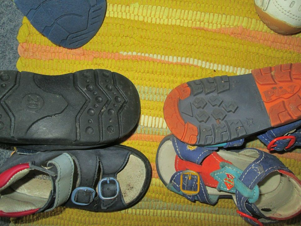 Sandalen Halb-Stiefel Elefanten Hausschuhe Fila Sportschuhe Gr 20 in Berlin