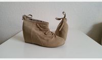 Stiefeletten Schuhe Damenschuhe beige nur 1 x getragen wie neu!! Nordrhein-Westfalen - Remscheid Vorschau