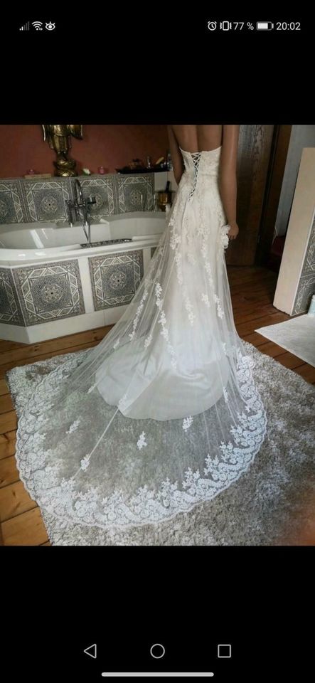 Brautkleid LaSposa mit Schleier in Bottrop