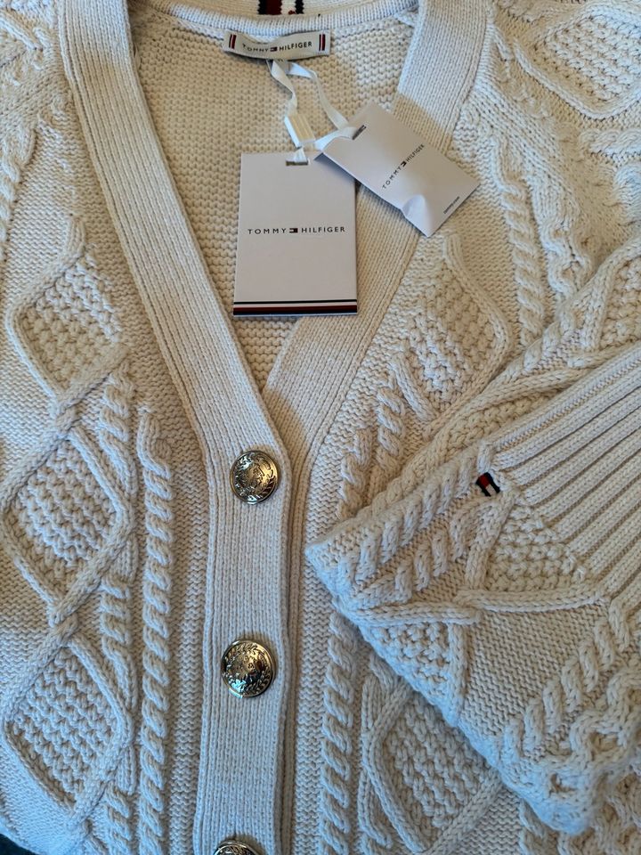 Tommy Hilfiger Strickjacke creme Size M !NEU mit Etikett! NP 180€ in Stralsund