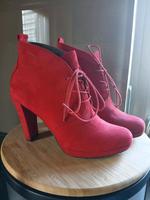 Sexy Tamaris Stiefeletten Gr. 39 rot Absatz 10 cm wie neu Baden-Württemberg - Filderstadt Vorschau