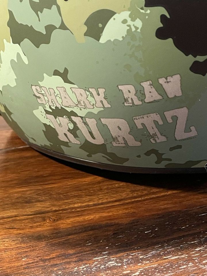 Shark Raw Kurtz Motorcycle Helmet M Matt Green Camouflage in Frankfurt am Main