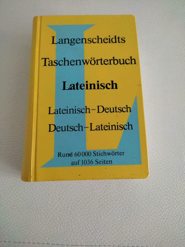 Großes Schulwörterbuch Lateinisch - Deutsch / PONS Formenlehre in Bad Neustadt a.d. Saale