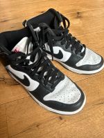Nike Dunks high schwarz/ weiß 38,5 wie neu! Nordrhein-Westfalen - Siegburg Vorschau