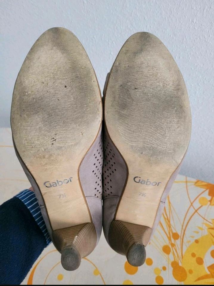 Gabor Pumps Beige selten Getragen Gr.41 7 1/2 G in Scharbeutz