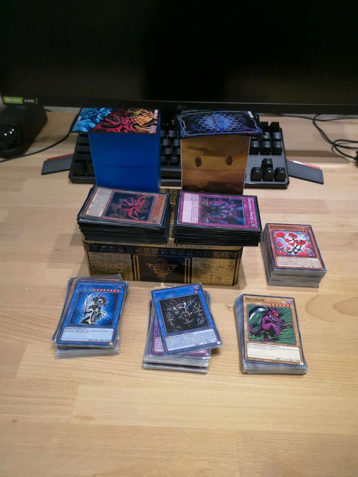 Yugioh Sammlung mit Emperor of Darkness Structure Deck in Duisburg