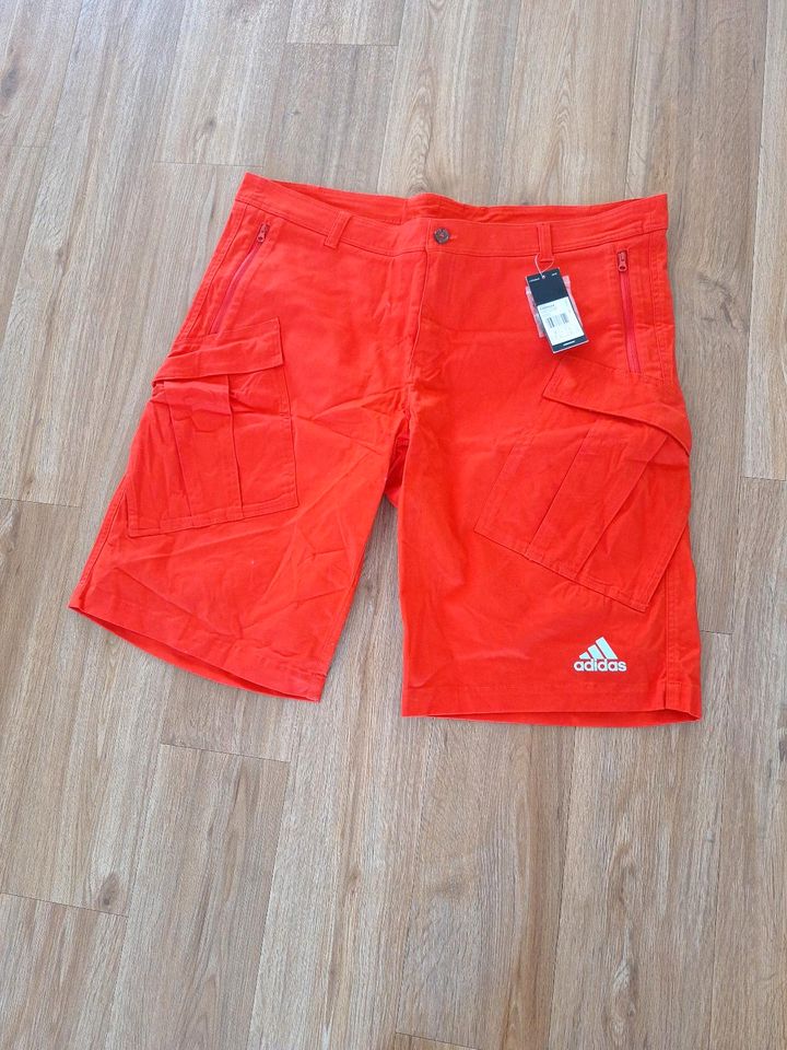 Adidas Bermuda/Shorts Gr.10 Neu1 in Singen