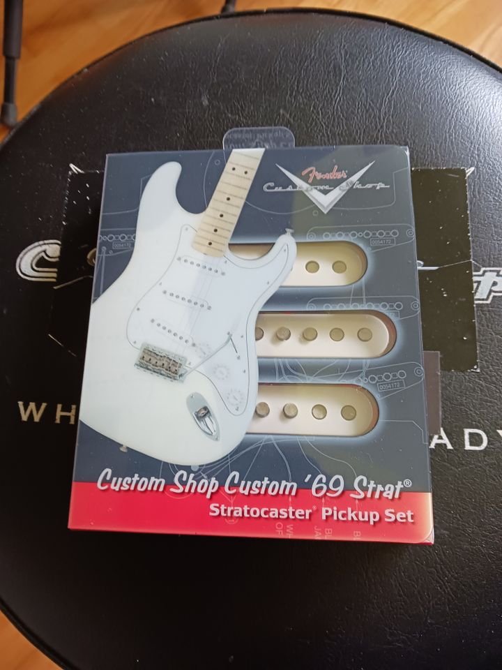 Fender Custom Shop 69 Pickups(Neu) mit AY signiert in Passau