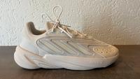 Adidas OZELIA NEU 45 1/3 adiPRENE Hessen - Lampertheim Vorschau