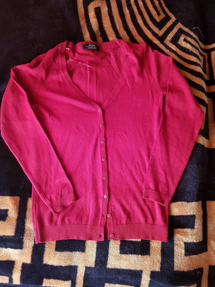 Bershka Pullover gr S rot in Pinneberg