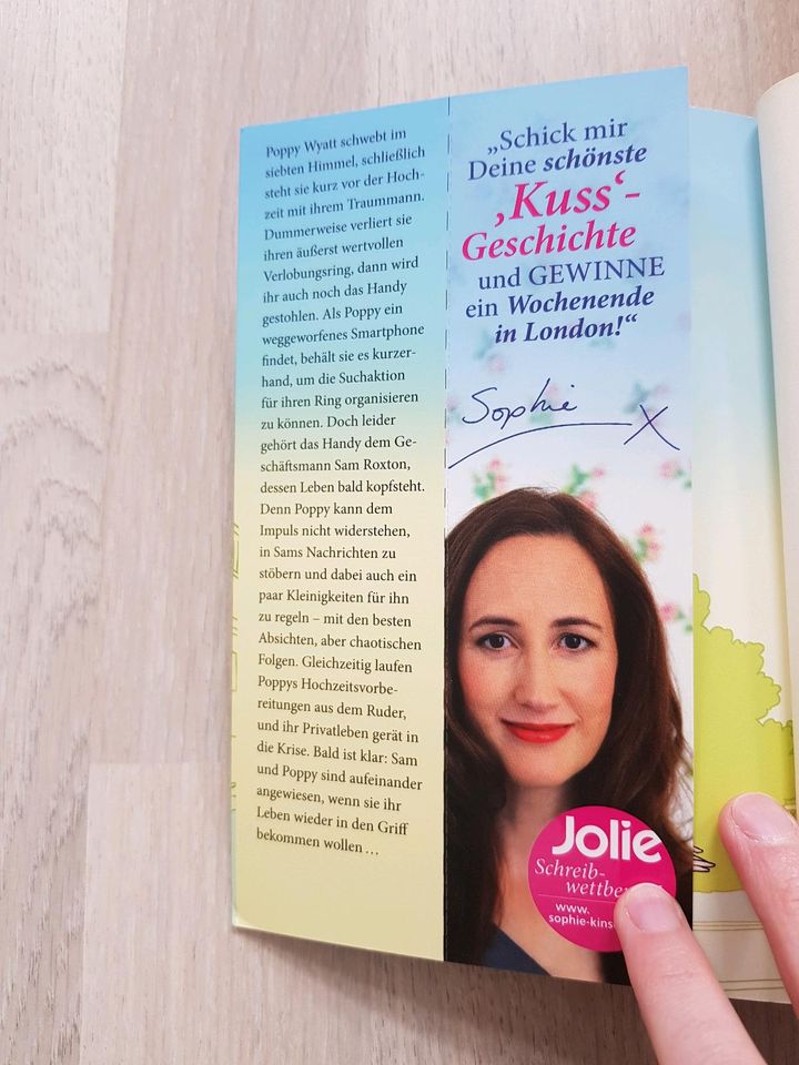 Roman "Kein Kuss unter dieser Nummer" von Sophie Kinsella in Ense