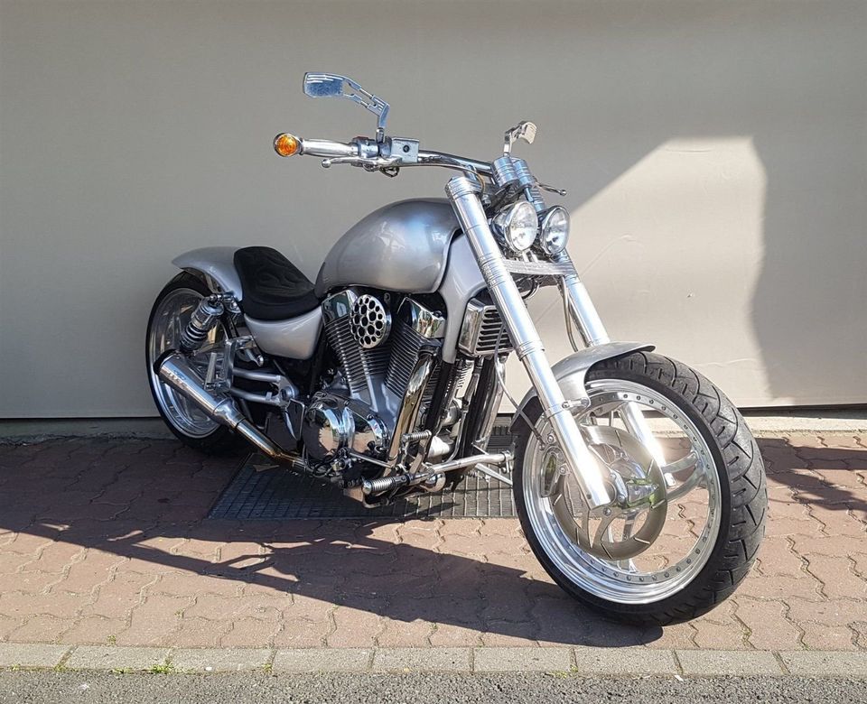 Suzuki Intruder VS 1400 Thunderbike Edition Keke Rosberg Umbau in Hannover