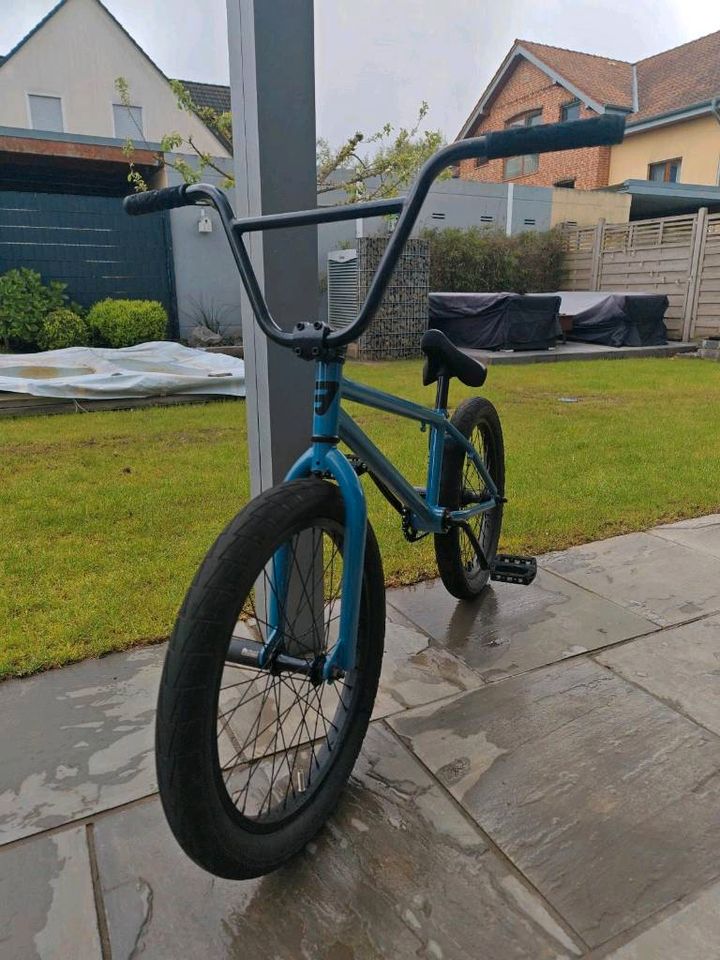 BMX Rad 20 Zoll Mafia bikes kush 2 in Hünxe