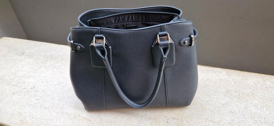 BETTY BARCLAY Tasche schwarz 36 x 29 NEU! in Essen