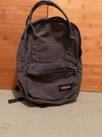 Eastpak Rucksack grau mit Griffen - wie neu! Frankfurt am Main - Bornheim Vorschau