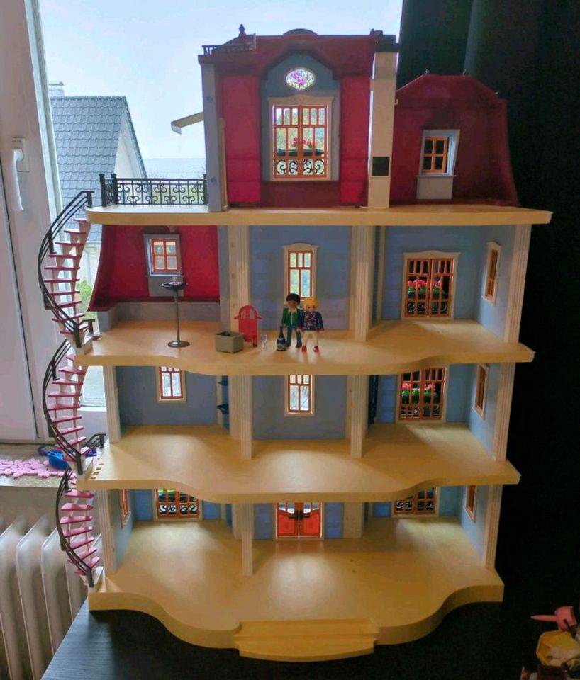 Playmobil Dollhouse 70205 + Erweiterungs Set 9849 in Sörup