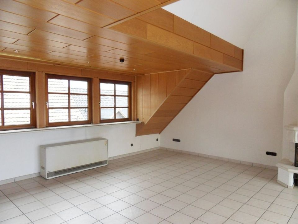 3 R.-Maisonette - Whg.,100 qm, Balkon, Laminat für 620 EUR + NK in Mülheim (Ruhr)