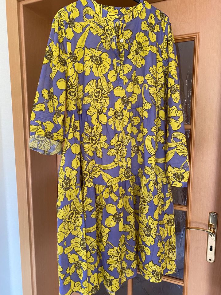 Angesagtes Kleid zu verkaufen in Schwerin