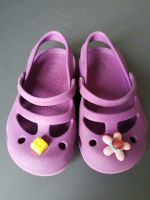 Schicke lila Kinder Crocs für Mädels. Größe C 8. Badeschuhe Bayern - Großostheim Vorschau