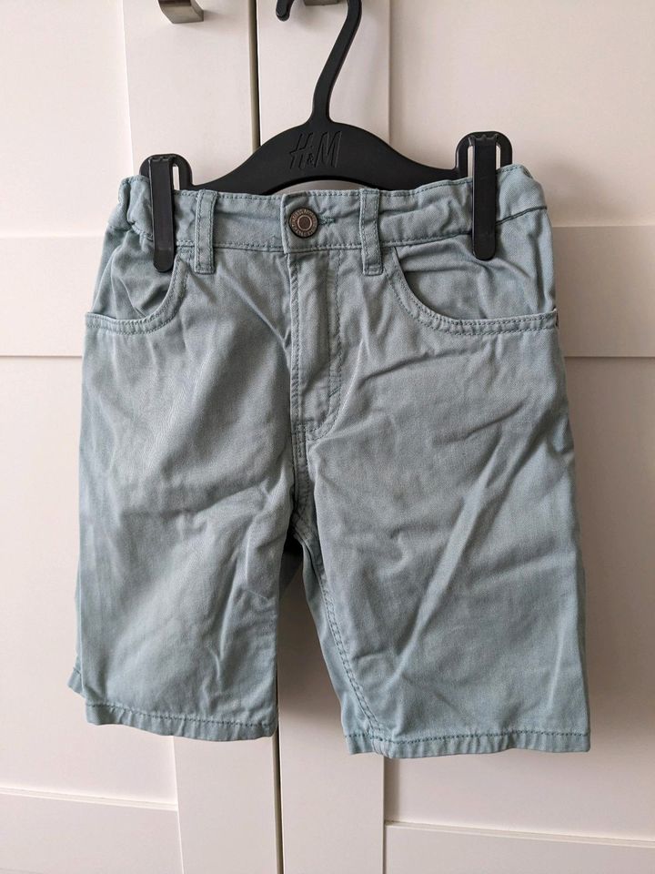 Mintfarbener Shorts mit verstellbarem Bund H&M - Größe 122 in Bad Bramstedt