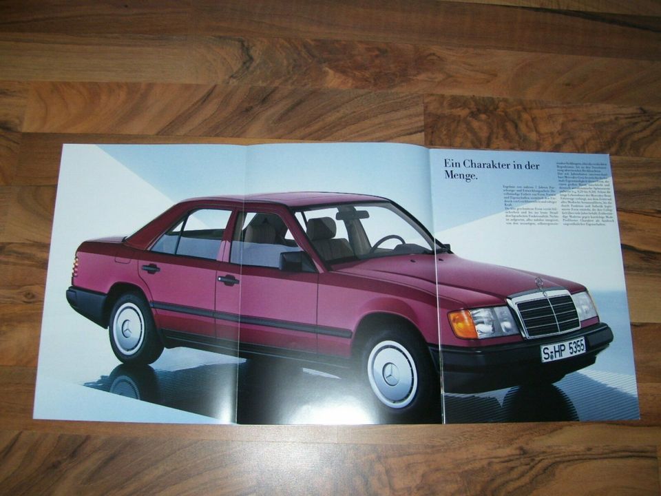 Mercedes W124er Prospekt von 1/1985 mit 32 Seiten 200D 250D 300D in Göttingen