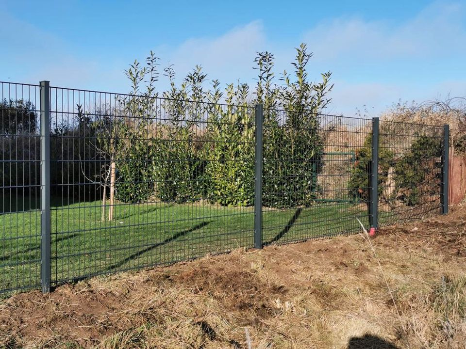 Gartenzaun Doppelstabmattenzaun, Doppelstabmatten Montage in Gummersbach