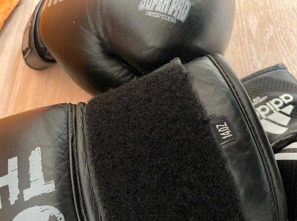 Boxhandschuhe, Kampfsport, Kopfschutz SET / TOP SUPER PRO in Hamburg