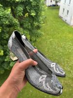 ECHT LEDER Pumps edel verziert,extravagant,silber Gr.40 Nordrhein-Westfalen - Düren Vorschau