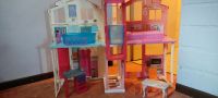 Barbie Traumhaus Haus klappbar mit Zubehör Hessen - Hungen Vorschau