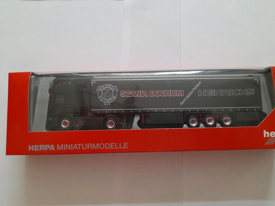 Herpa 306669 Scania R TL  GPSZ " HEINRICHS BOCHUM " in Hannover