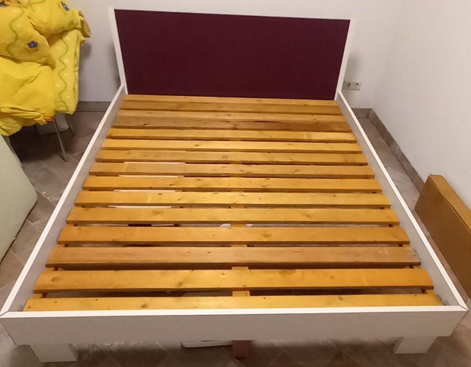 Doppelbett, gebraucht, ohne Lattenrost in Kemberg