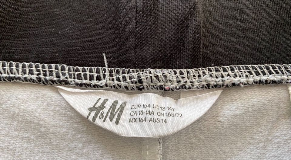 H&M schicke Leggings kariert schwarz weiß Mädchen Gr.164 eher 158 in Bad Schönborn