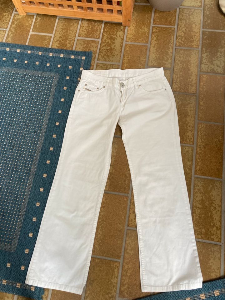 Diesel Sommer Jeans Gr 36 weiß neuwertig in Siegen